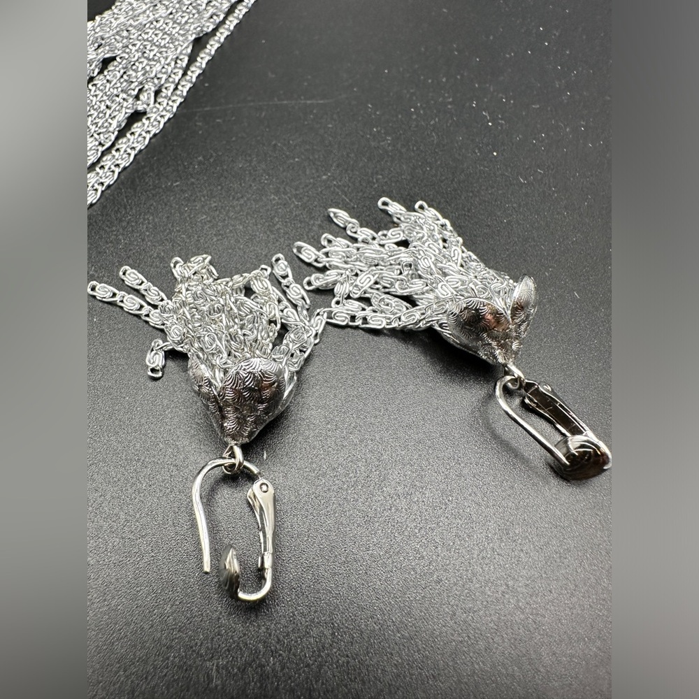 Vintage Sarah Coventry Silver Cascade Necklace & Clip On Earring Set - Picture 9 of 11